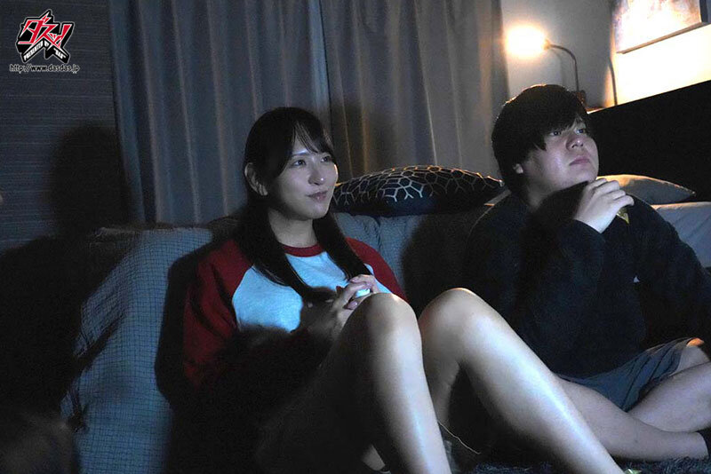 「ぼくたち、ともだち…だよね?」男子校の美少年な親友に姉の制服を着せてメス堕ちさせた日。匂いたつ女装姿に発情してねっとりアナル中出しセックス。 柊もみじ 2枚目