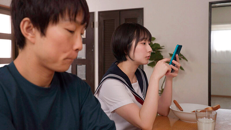 妬むほど優秀な義妹に睡眠薬を盛り、未発達のマ〇コを毎晩犯し続ける女子校生眠姦レ●プ 糸井瑠花 11枚目
